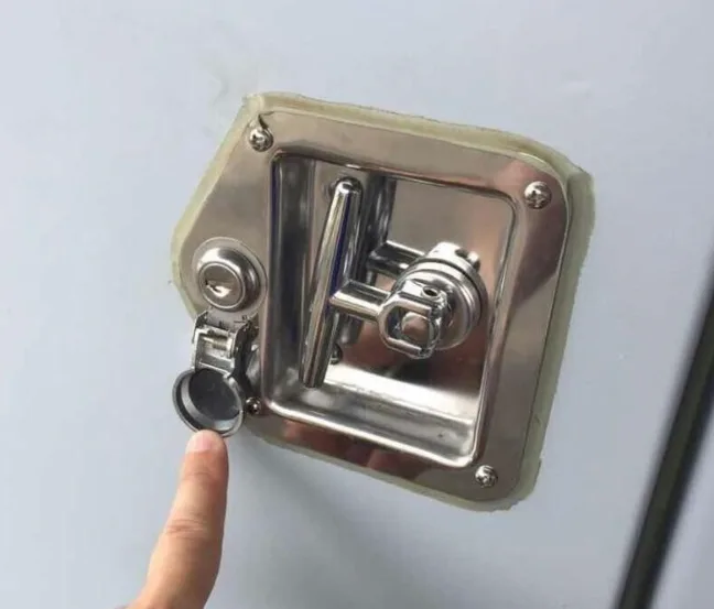 12ft Mini Shipping Container - Image 6